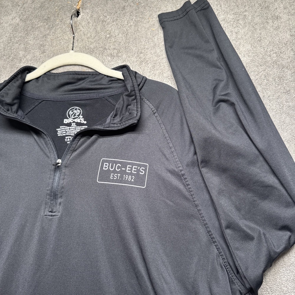 Buc-ee's Men's Black 1/4 Zip Pullover XL Logo Gas Station Beaver Quarter Zip